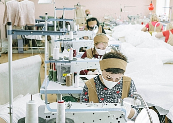 Một số giải pháp hiệu quả để phát triển ngành may mặc của Việt Nam vào năm 2023.